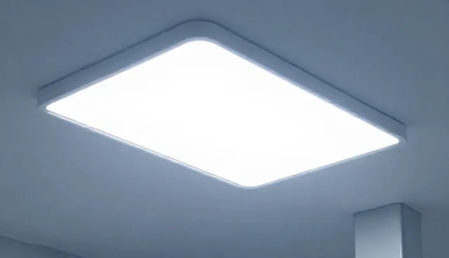 新媒体运营团队需具备策划能力,明确业务适用范围与限制
